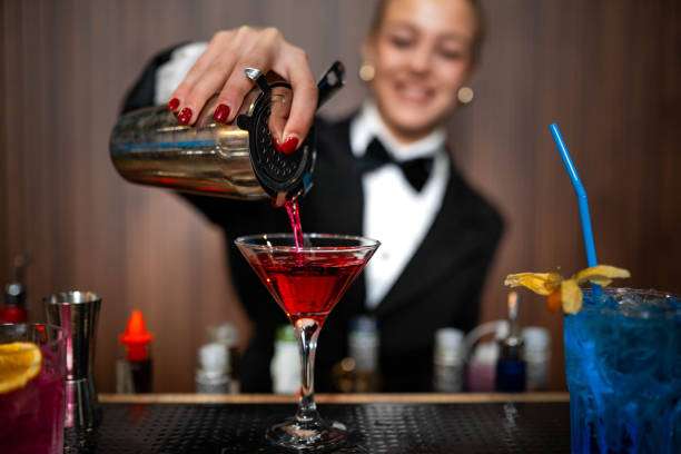 Does a cocktail shaker matter? Many people buy the wrong one, and the problem lies here. 1 istockphoto 2194979786 612x612 1